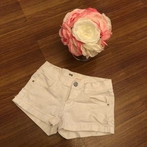 Mid-rise jean shorts